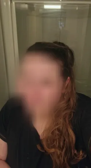 Amira, 26