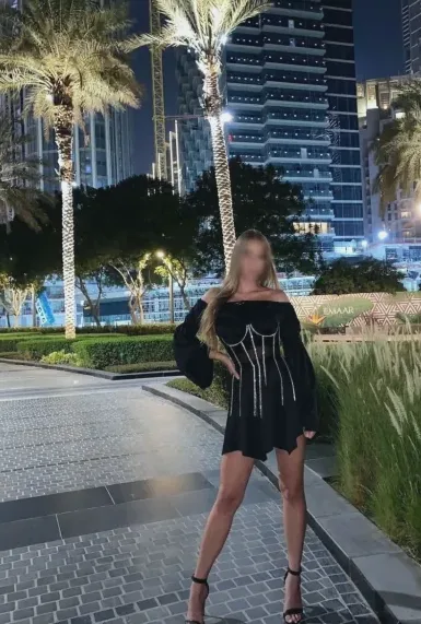 Ayse, 40