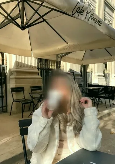 Isabell, 32