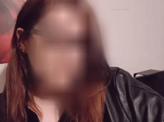 Maike, 25