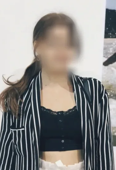 Mira, 28