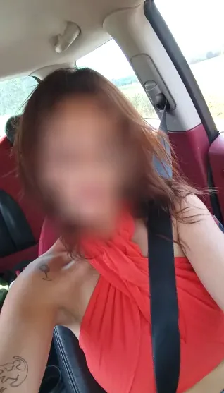 Nicole, 32