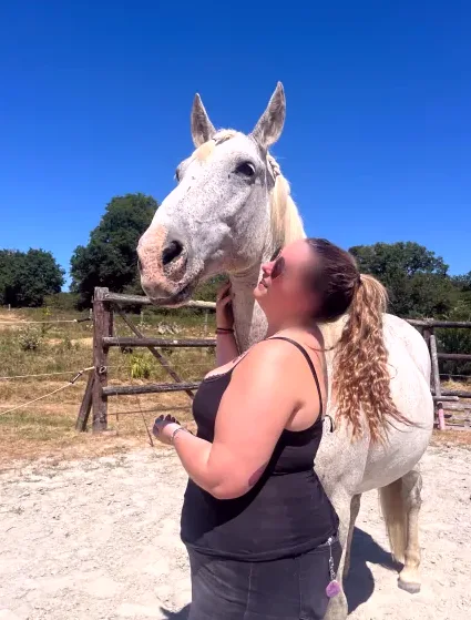 Sophie, 23