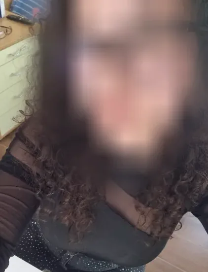 Stefanie, 24