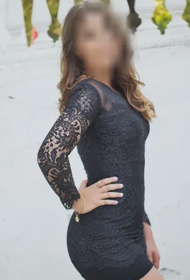 Yasmin, 28